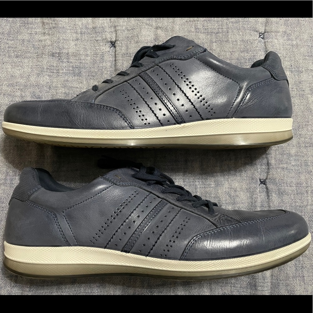Ecco Navy Leather Sneakers